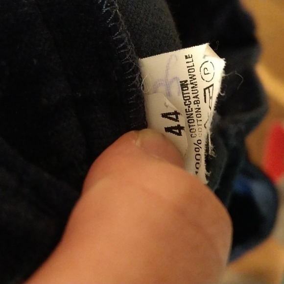 Royal blue velvet short - Picture 3 of 4